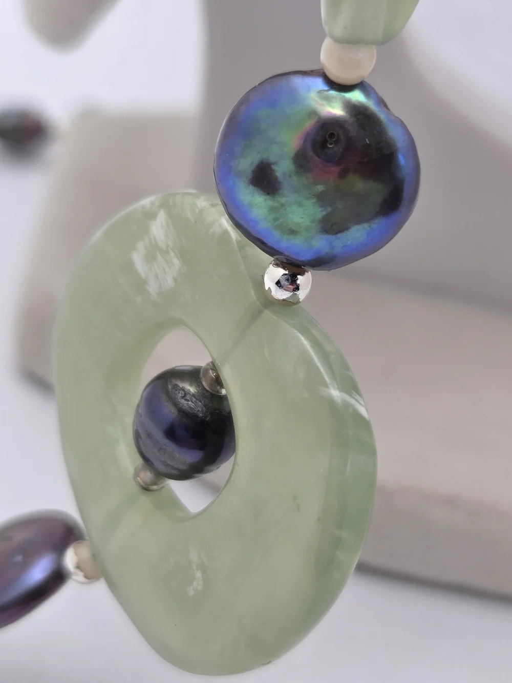 Green Jade & Peacock Cultured Freshwater Pearl Station Necklace 28